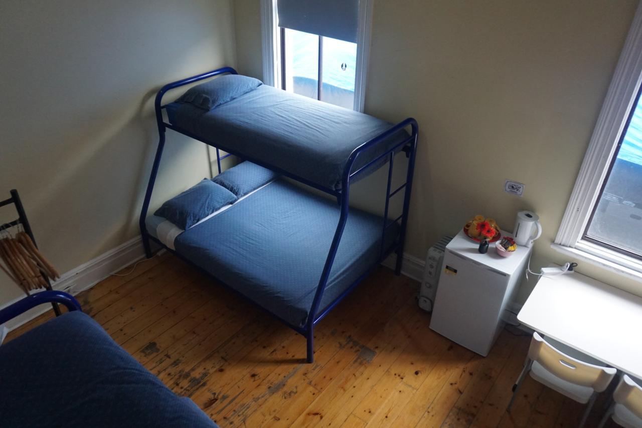 Ocean Beach Backpackers Hostel Perth Bagian luar foto